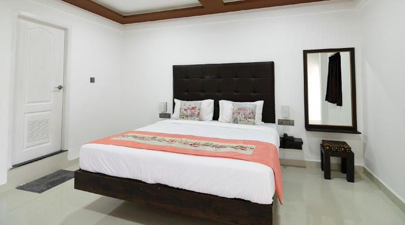 קלנגוטה Seashore Beach Resort מראה חיצוני תמונה