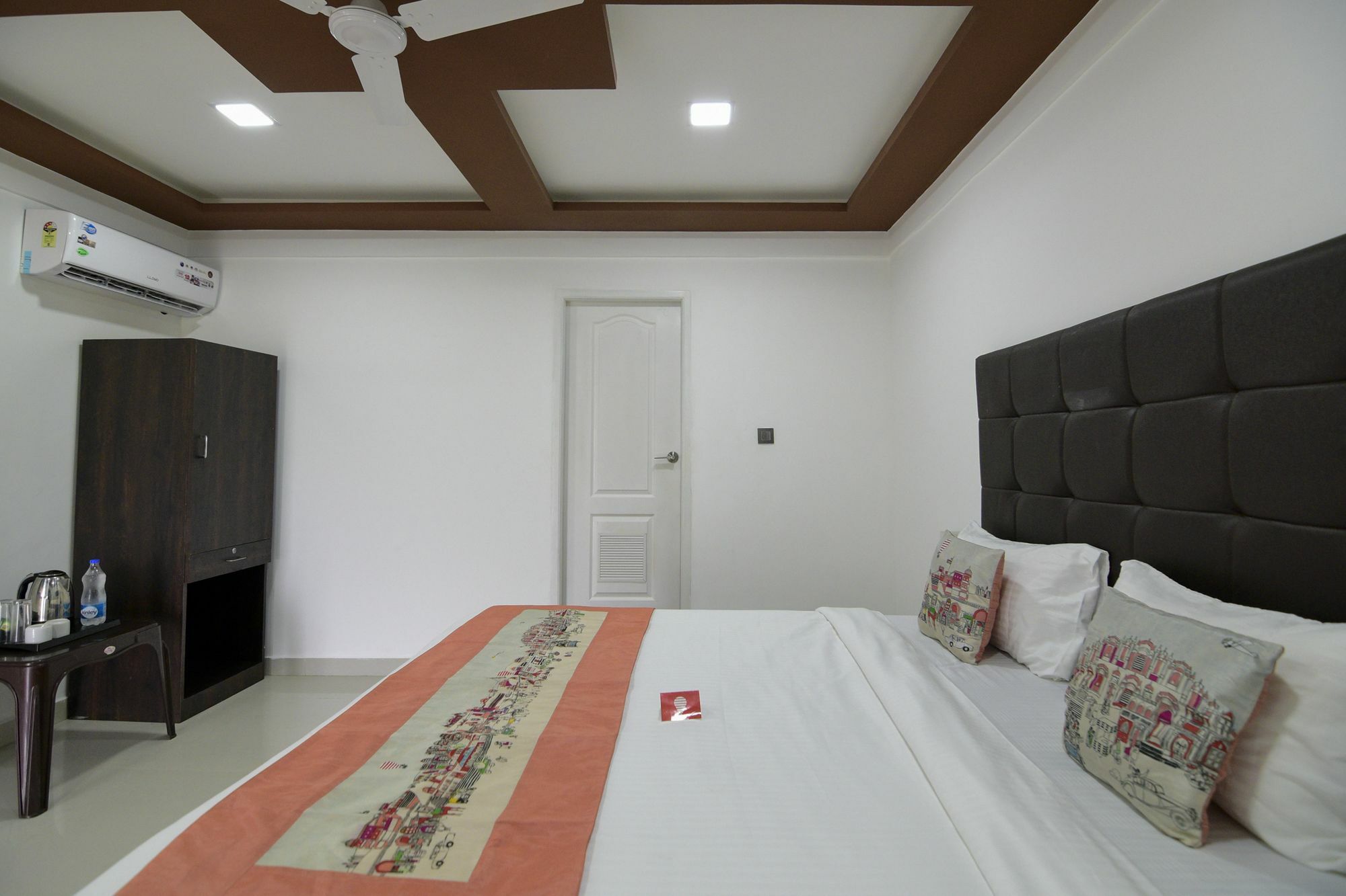 קלנגוטה Seashore Beach Resort מראה חיצוני תמונה